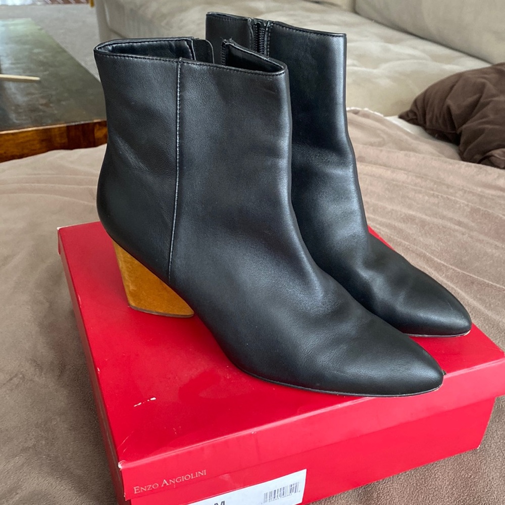 Enzo Angiolini ankle boots size 9.5 in black